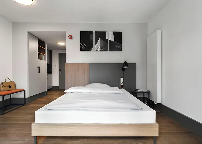 Smartments Frankfurt City-ost 公寓式飯店 4*