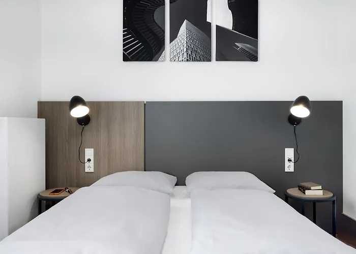 Smartments Frankfurt City-ost 4*